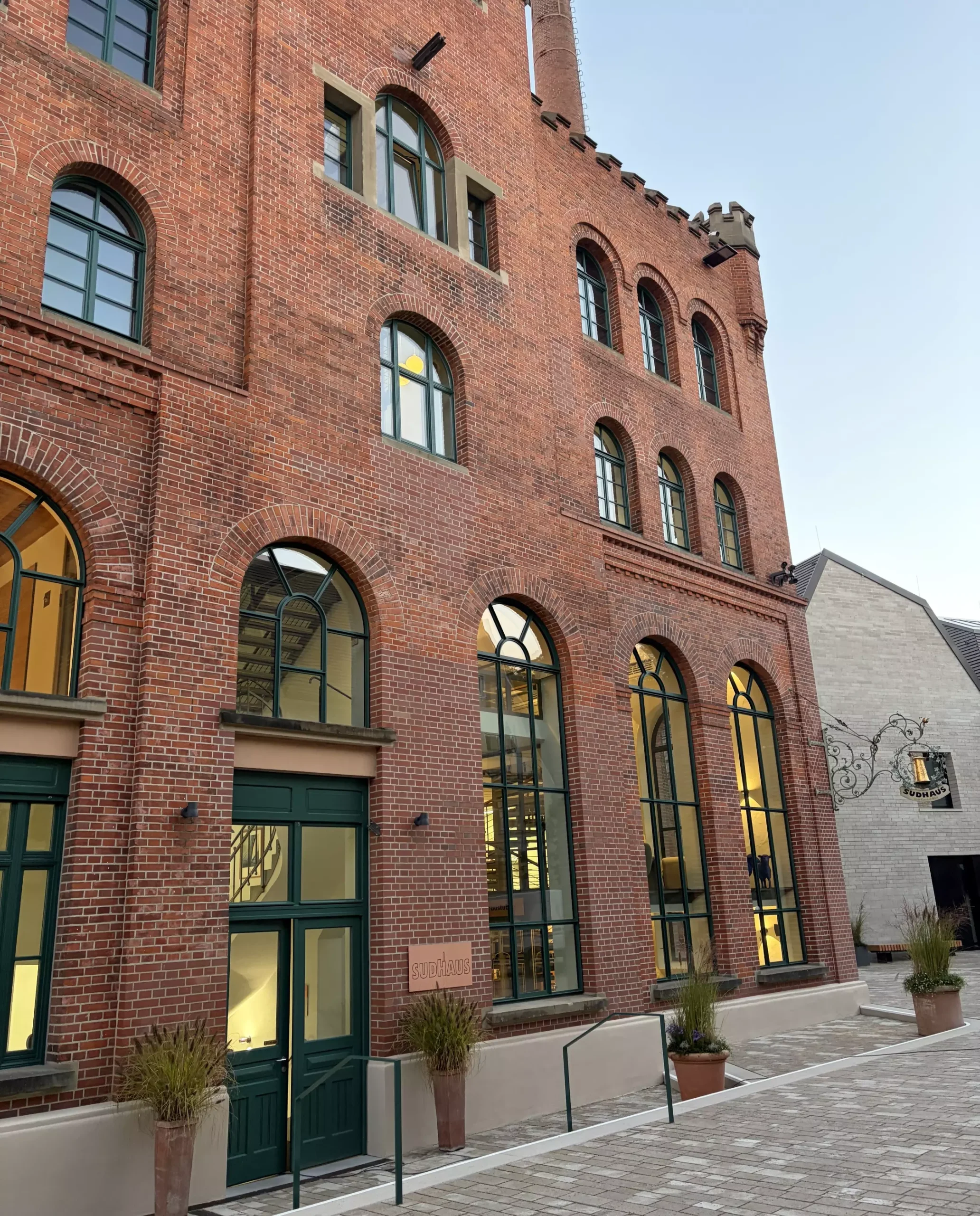 Festlich eingedeckter Saal im Sudhaus